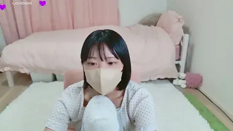 suzuuuuu — webcam model online on stripchat
