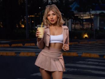 CorinaBaker — webcam model online on livejasmin