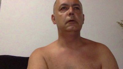 futbolin84 — webcam model online on cam4