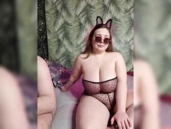 Red-rooms — Bongacams stream photo (Apr 2026)