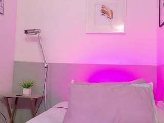 lilaagracee — webcam model online on camsoda
