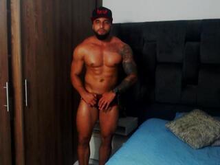 Gianni Vitale — webcam model online on flirt4free