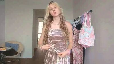 LeonidaMunguia — webcam model online on cam4