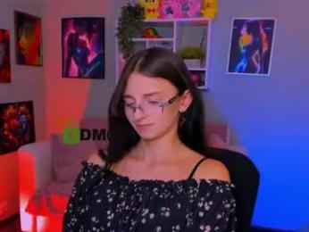 rosaliemoonn — webcam model online on chaturbate