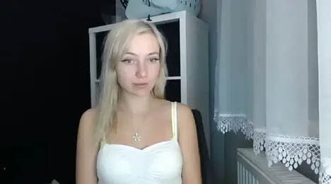 LuciaYoung — Stripchat stream photo (Nov 2023)