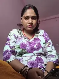 Aanushaka — webcam model online on stripchat