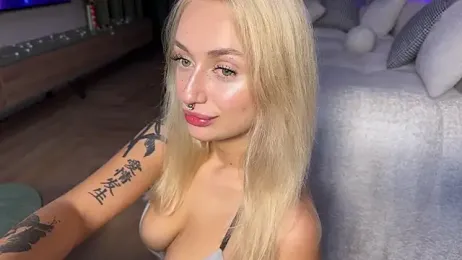 _Kiss_me_hard_ — Stripchat stream photo (Aug 2026)