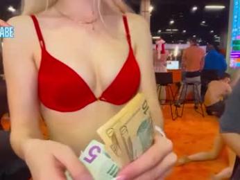 riababe — webcam model online on chaturbate