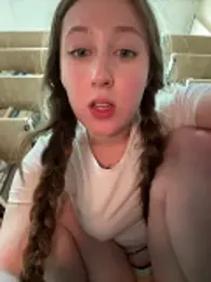 FroggyAnna — webcam model online on stripchat