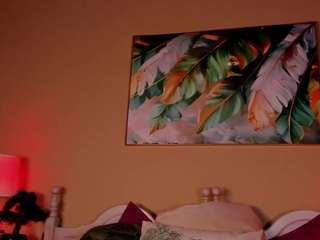lunamystyque — webcam model online on camsoda
