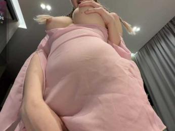 Wetyufi — webcam model online on bongacams