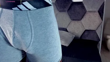 Latrellx7 — Stripchat stream photo (Apr 2026)