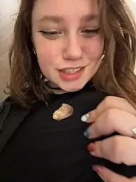 lucy-joy — Stripchat stream photo (Apr 2026)