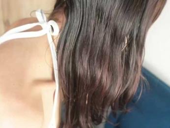 skinnybitch18 — webcam model online on bongacams