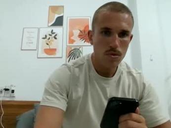 muscleshow00 — Chaturbate stream photo (Jun 2026)