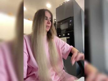 blondalina — Bongacams stream photo (May 2026)