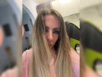 blondalina — Bongacams stream photo (May 2026)