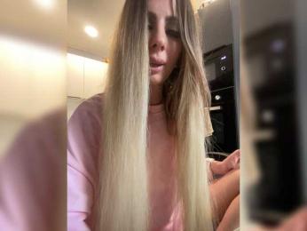 blondalina — Bongacams stream photo (May 2026)