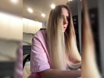 blondalina — Bongacams stream photo (May 2026)