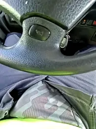 Smartzy76 — webcam model online on stripchat