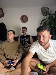 liam_bronw — webcam model online on stripchat