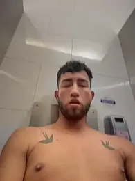 liam_bronw — Stripchat stream photo (Apr 2026)