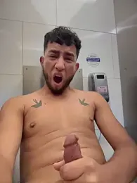 liam_bronw — Stripchat stream photo (Apr 2026)