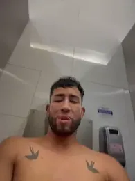 liam_bronw — Stripchat stream photo (Apr 2026)