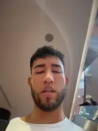 liam_bronw — Stripchat stream photo (Apr 2026)