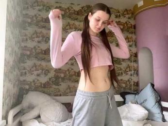 KiaraBasbas — webcam model online on bongacams
