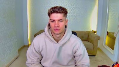 MaxKaidenn — Cam4 stream photo (Apr 2026)