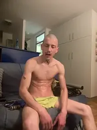 bosnianhot — webcam model online on stripchat