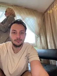 Lovebackground — Stripchat stream photo (May 2026)