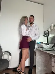 Lovebackground — webcam model online on stripchat