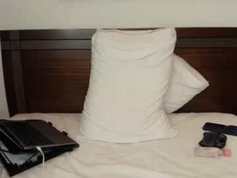 midgettripod1 — Chaturbate stream photo (Apr 2026)