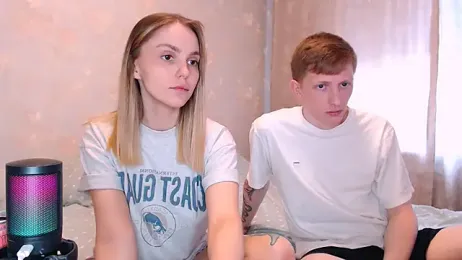 juliaanddima — webcam model online on stripchat