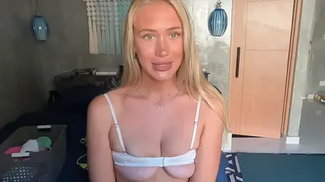 livsslife — Stripchat stream photo (Apr 2026)