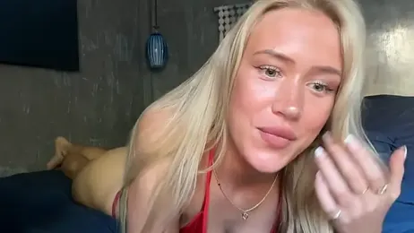 livsslife — Stripchat stream photo (Apr 2026)