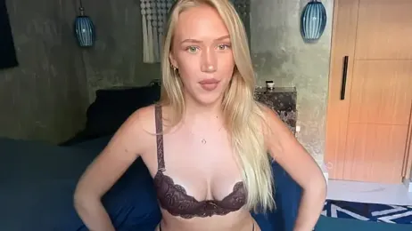 livsslife — Stripchat stream photo (Apr 2026)