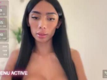trixieemerald — webcam model online on chaturbate