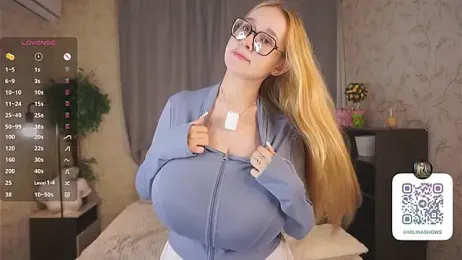 RosannaBennerman — webcam model online on stripchat