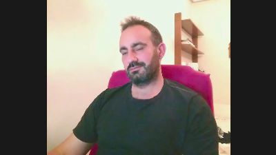 mikic200 — webcam model online on cam4