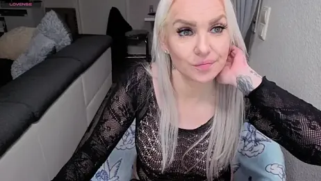 MIA-XXX — webcam model online on stripchat