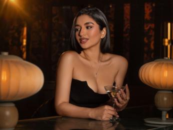 GenesisGarcia — webcam model online on livejasmin