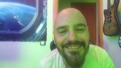 superchuk1 — webcam model online on cam4