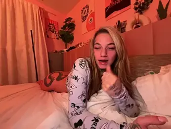 chloetease — webcam model online on stripchat