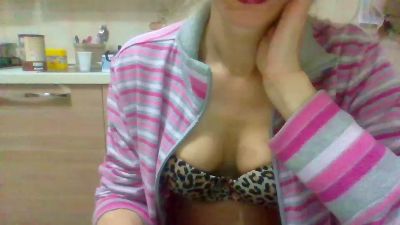 kelly114 — webcam model online on cam4