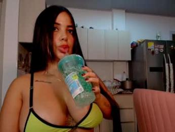 anielli69 — Chaturbate stream photo (Apr 2026)
