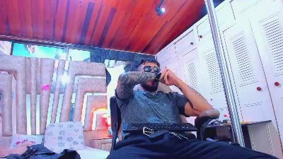 FerchoDanielxxl — Cam4 stream photo (Apr 2026)