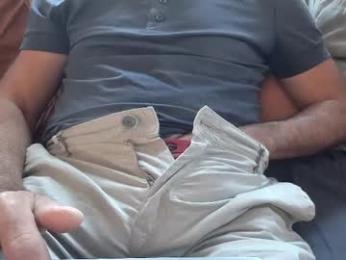 thickrum — webcam model online on chaturbate